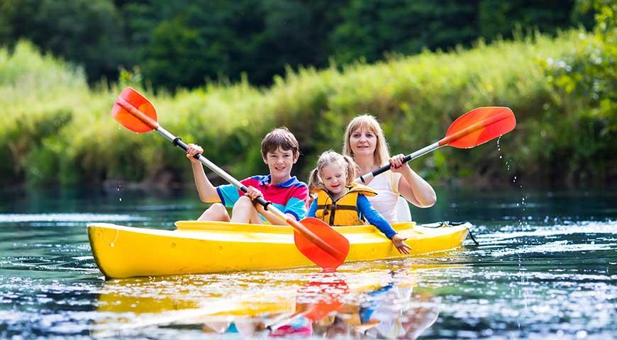 Canoeing activity at the Saline leisure base