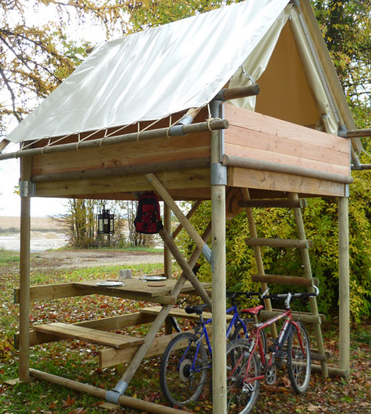 Ungewöhnliches Zelt zur Miete auf dem Campingplatz Les Ballastières in den Südvogesen