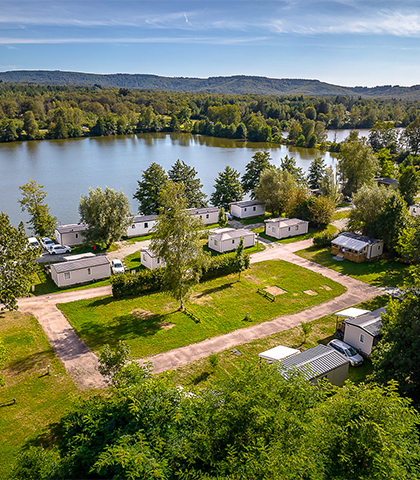 Stacaravan 2 kamers premium, Camping les Ballastières in Bourgondië-Franche-Comté