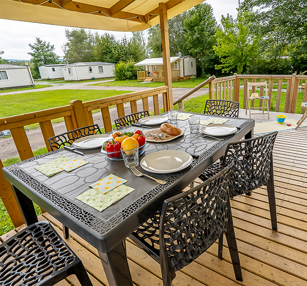 Room of the 3 bedroom mobile home Premium, rented at the Campsite Les Ballastières in the Vosges du Sud