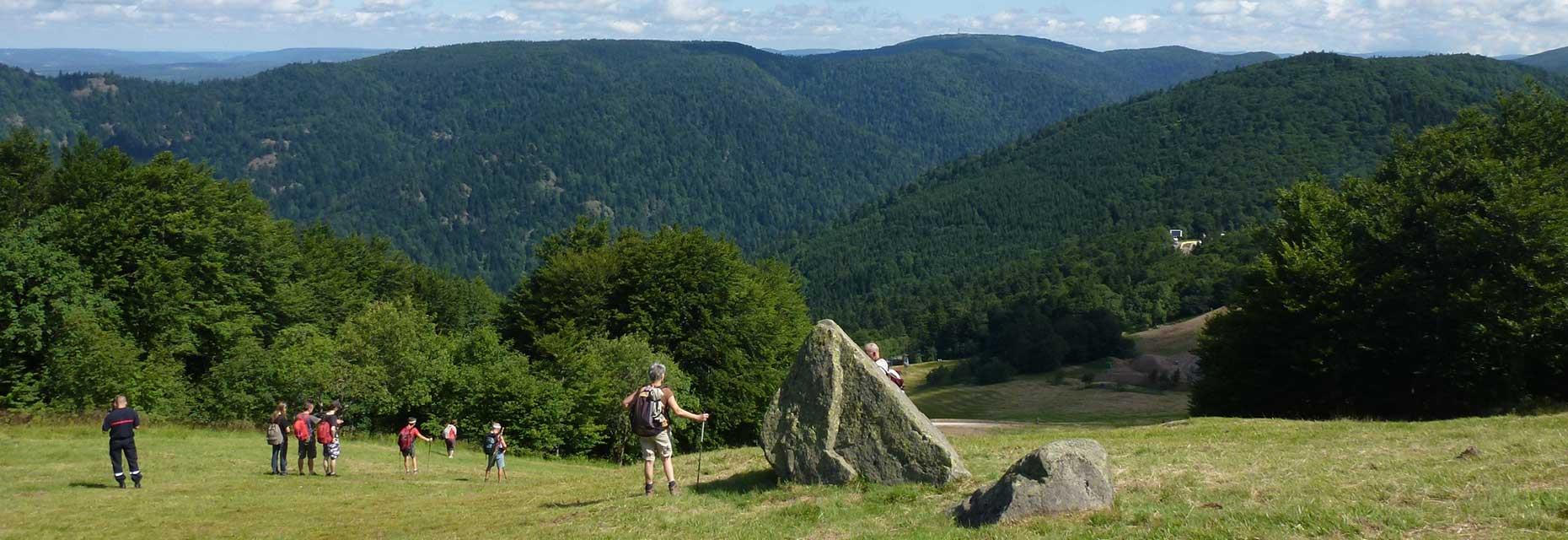 Randonnées pédestres au départ du camping les Ballastières