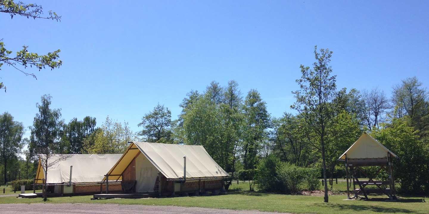 Location hébergements insolites au camping les Ballastières en région Bourgogne-Franche-Comté